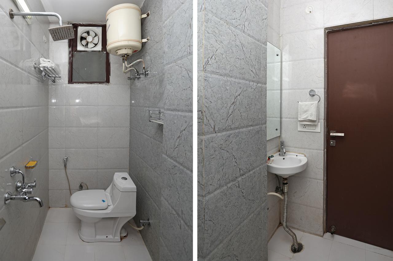 Capital O 10025 Hotel Flora Inn Ґурґаон Екстер'єр фото